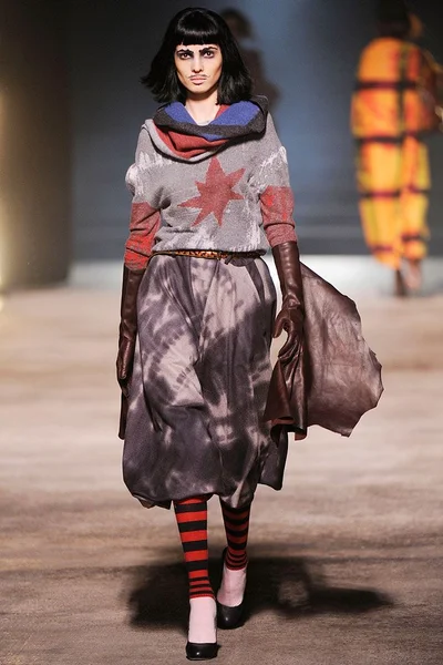 Look 12